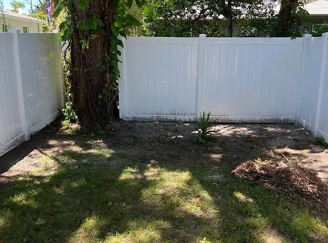 Upscale Unique Studio, Private Yard And Entrance