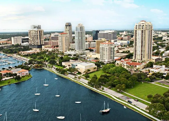 Walk Everywhere Heart Of Downtown St Pete