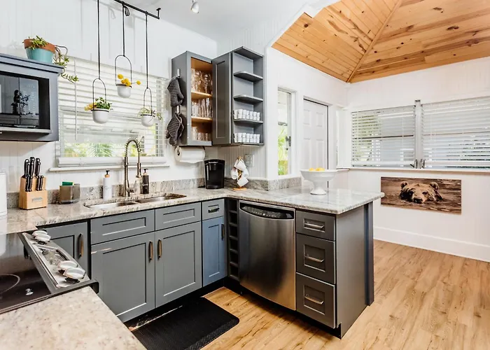 C'Est La Vie - Make Memories At Our Cozy Bungalow